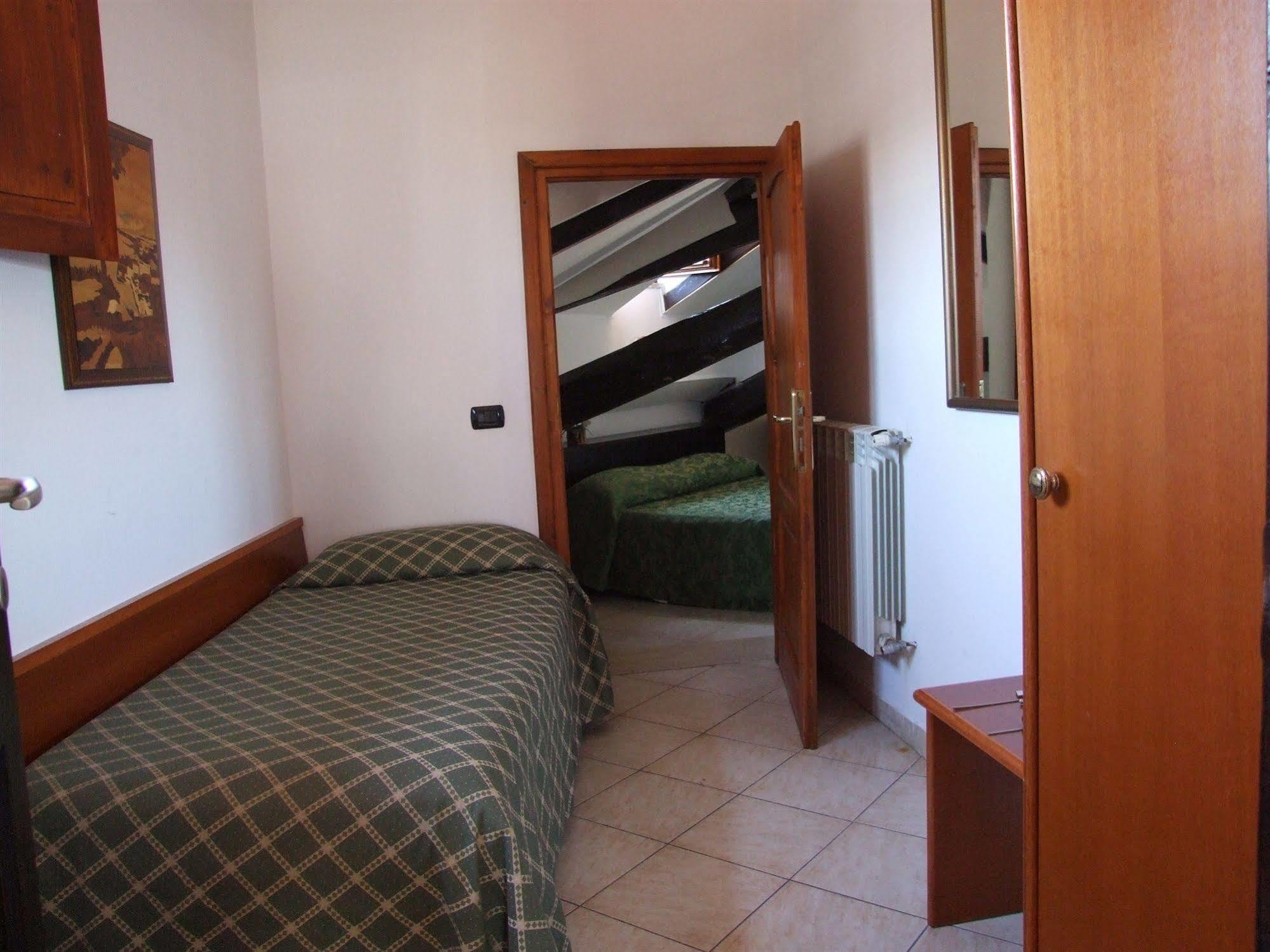 Nazional Rooms Rom Exterior foto